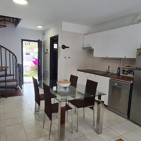 Ocean View Duplex In קיאו סלבאחה